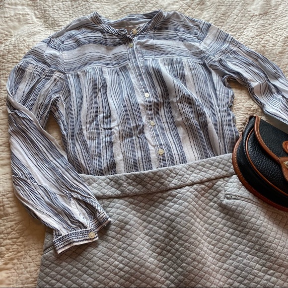 LOFT Tops - Loft Pinstripe Shoulder detail Blue and White Button Down ✨